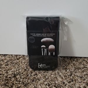 NEW IT Cosmetics Your Airbrush Travel Brush Set